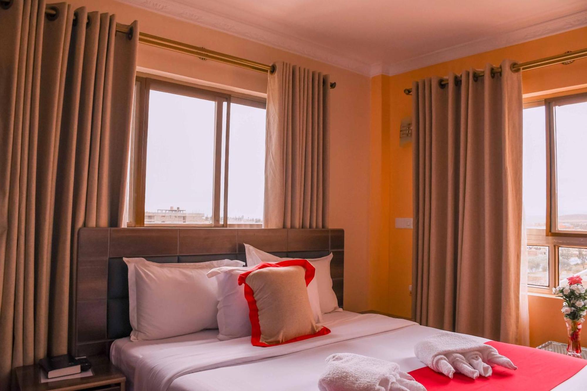 Buraha Zenoni Hotel And Resort ناكورو المظهر الخارجي الصورة