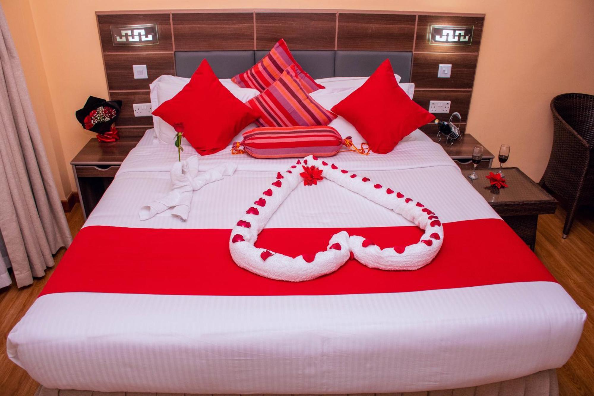 Buraha Zenoni Hotel And Resort ناكورو المظهر الخارجي الصورة