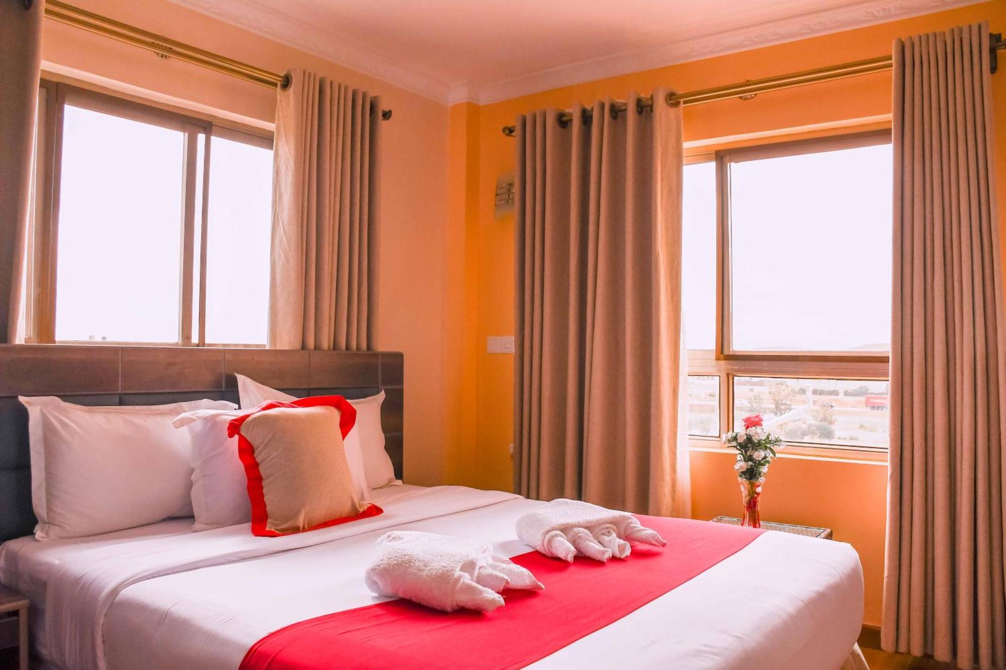 Buraha Zenoni Hotel And Resort ناكورو المظهر الخارجي الصورة