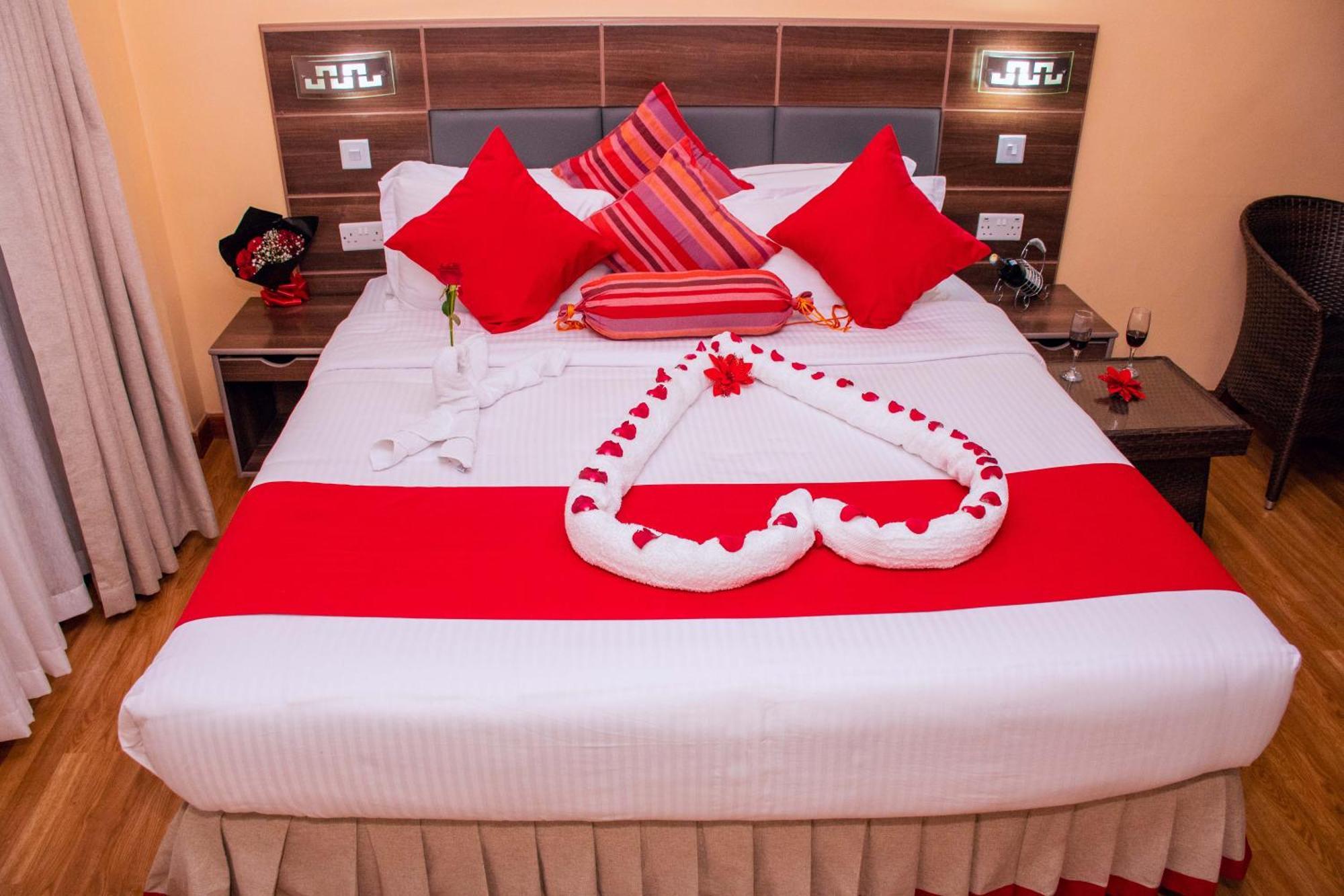 Buraha Zenoni Hotel And Resort ناكورو المظهر الخارجي الصورة