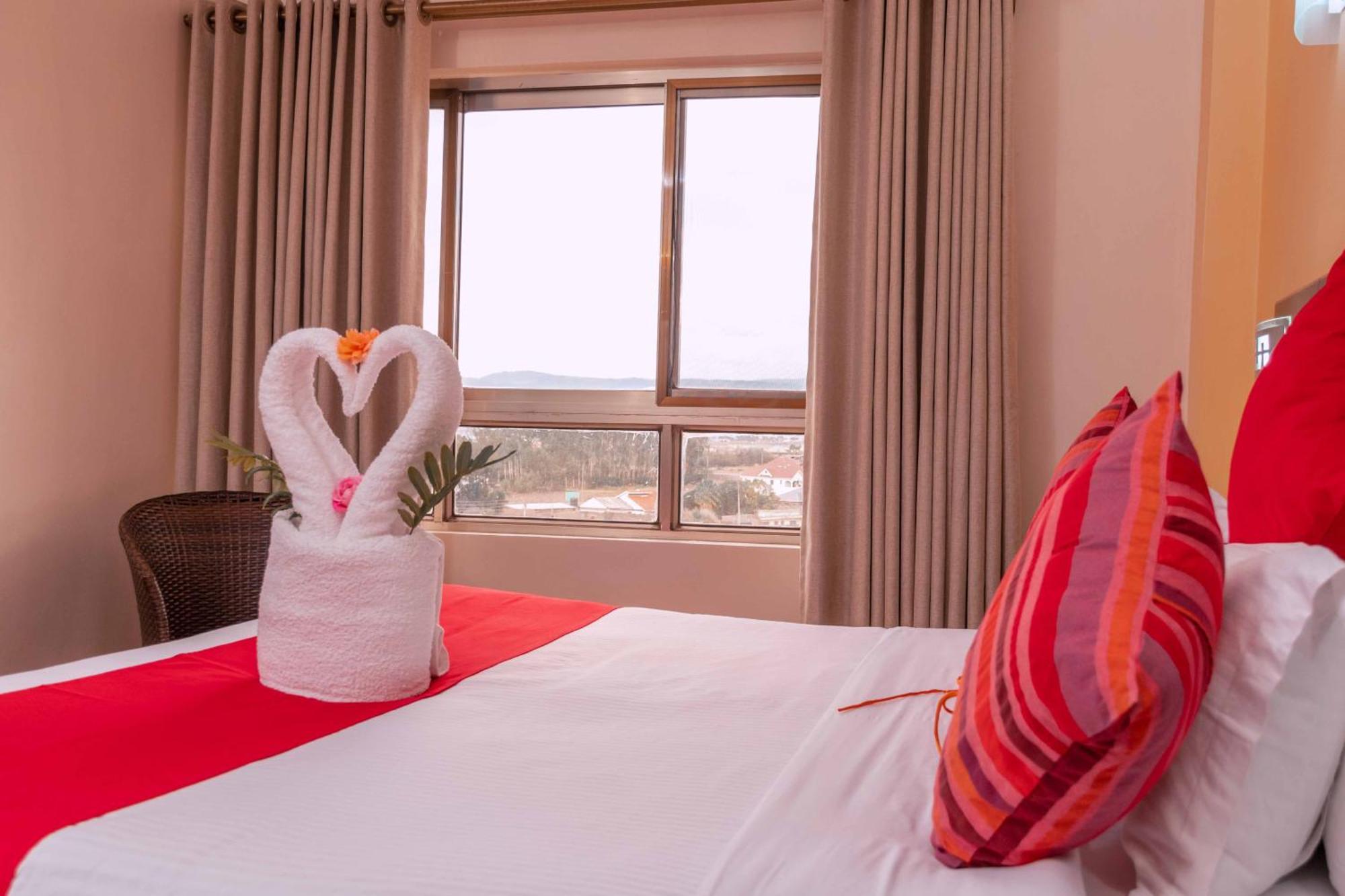 Buraha Zenoni Hotel And Resort ناكورو المظهر الخارجي الصورة