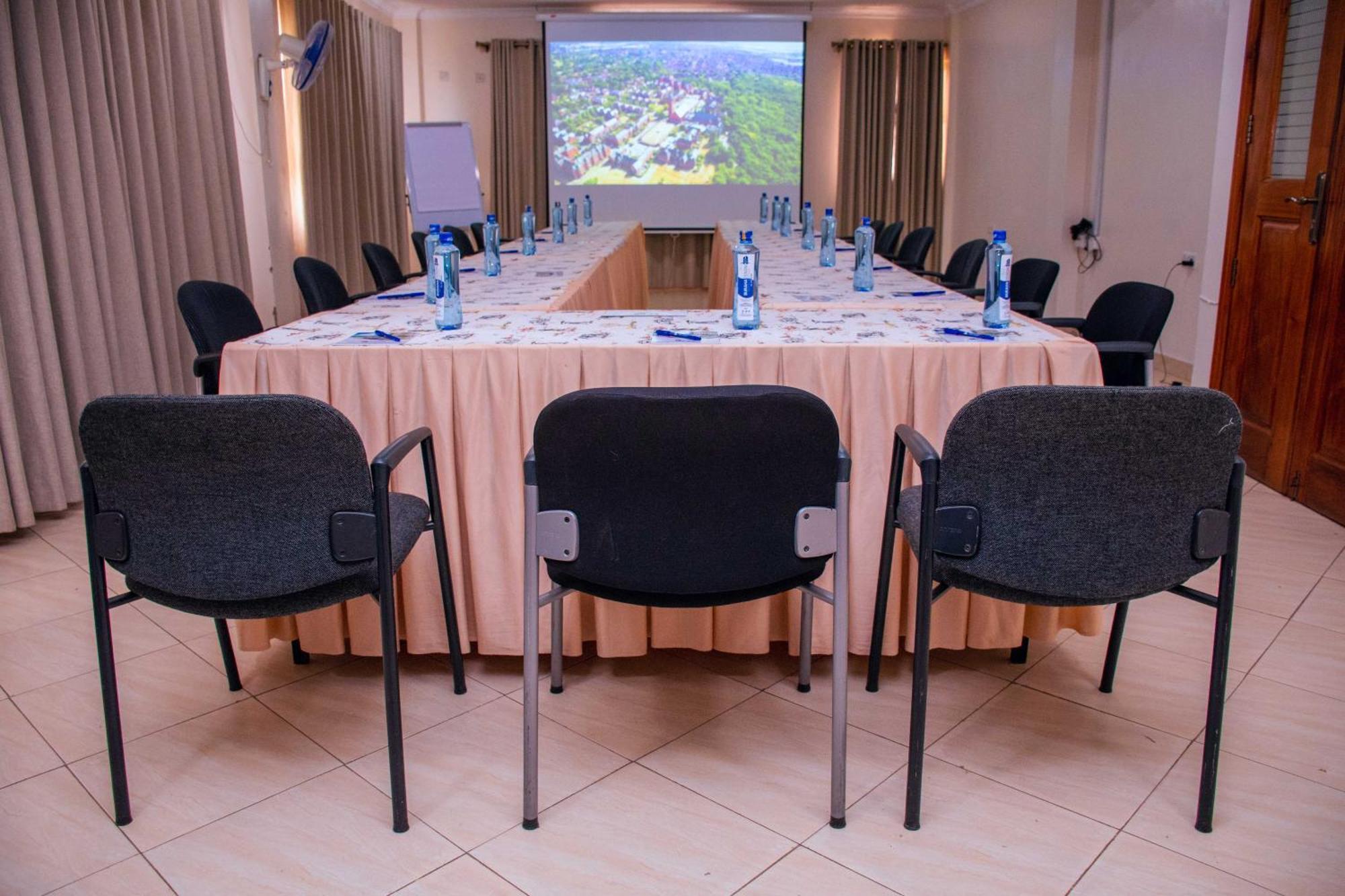 Buraha Zenoni Hotel And Resort ناكورو المظهر الخارجي الصورة